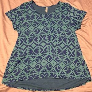 LuLaRoe 3xl Blue and Green Graphic T-Shirt
